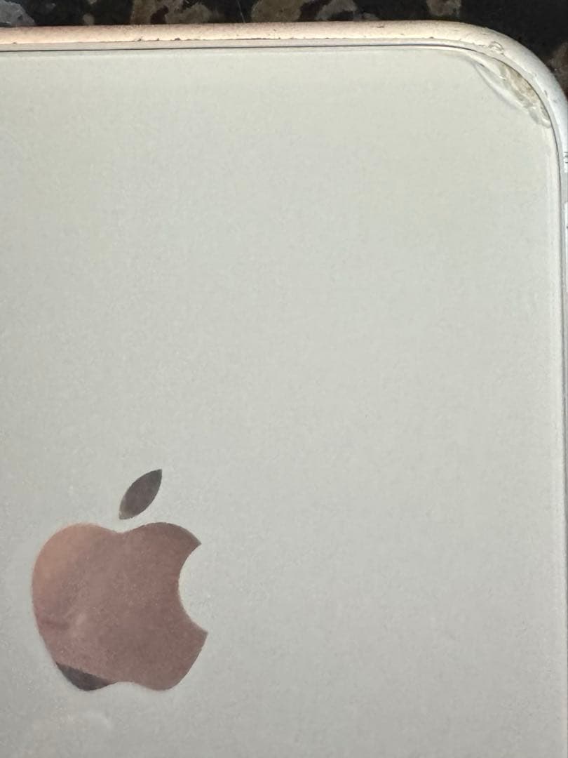 iPhone8 本体 docomo SIMロックあり