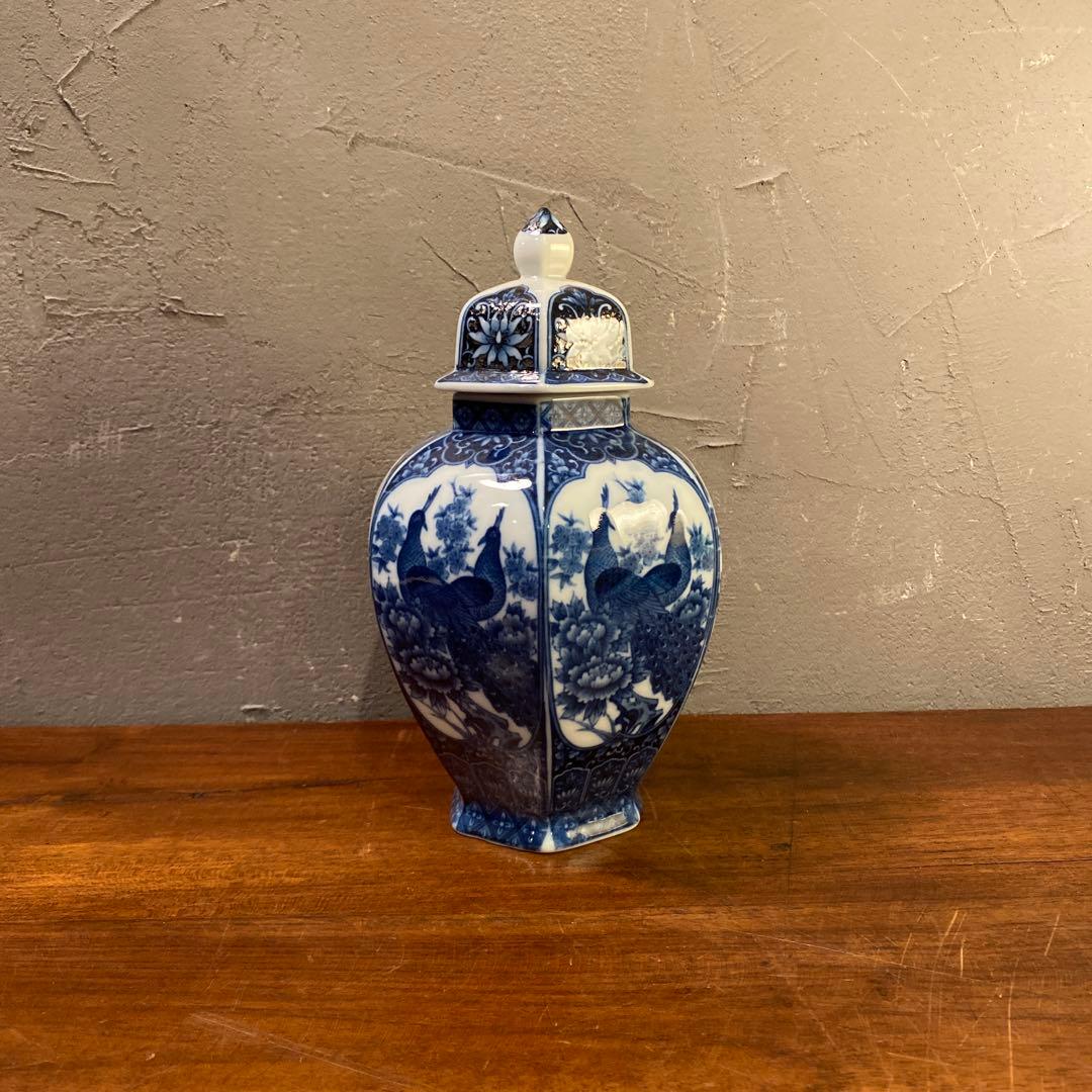 中国美術 白磁蓋付き壺 孔雀柄 花器 骨董品 コレクション