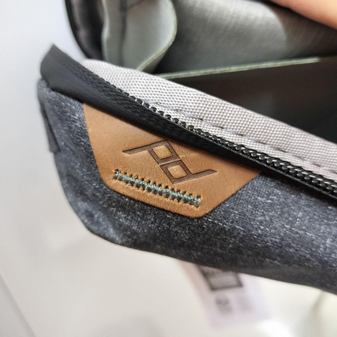 旅行かばん・小分けバッグ peak design TECH POUCH