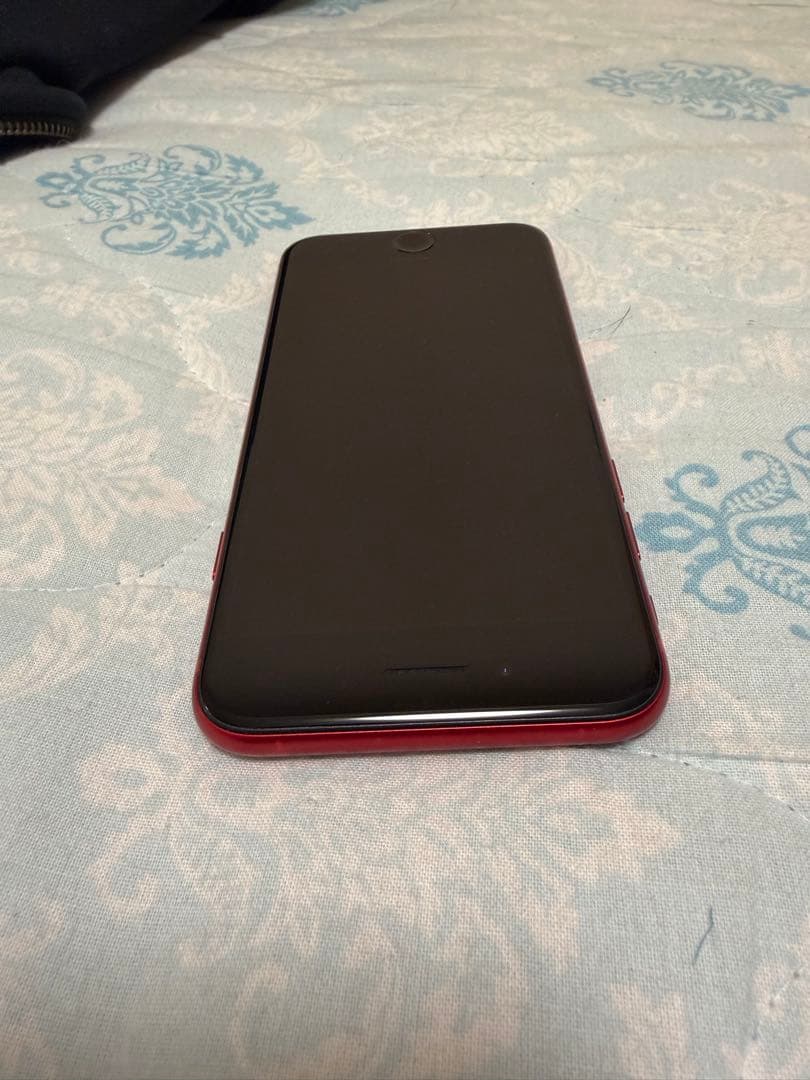 iPhoneSE 3世代　64GB 赤