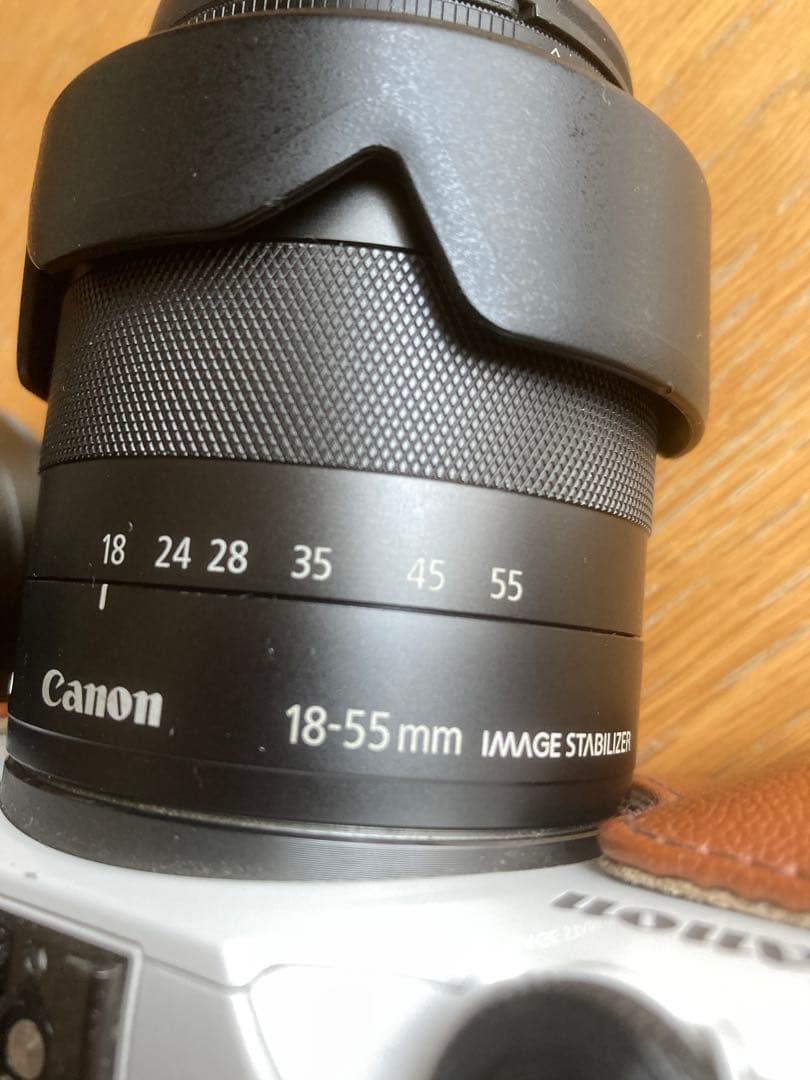 Canon EOS M ミラーレス18-55mm 22mm バッグ　ストロボ