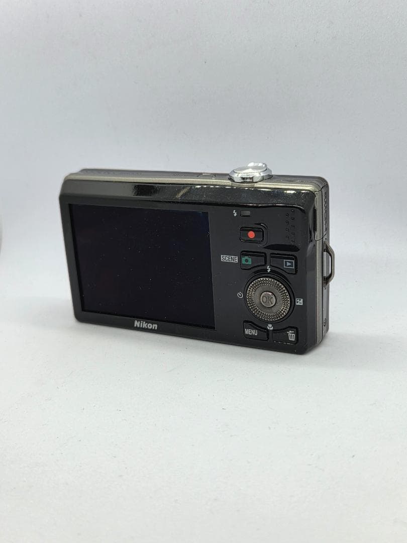 【スマホ転送OK】ニコン Nikon COOLPIX S6000 シルバー