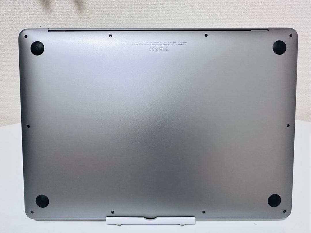 Macbook Air 2020 (13インチ) M1 8GB/256GB