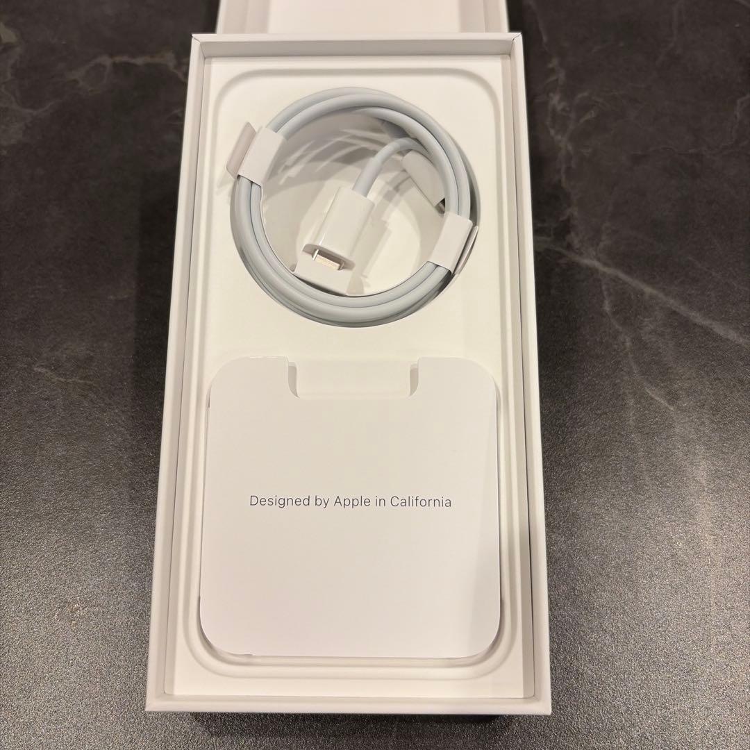 Apple iPhone 14 本体