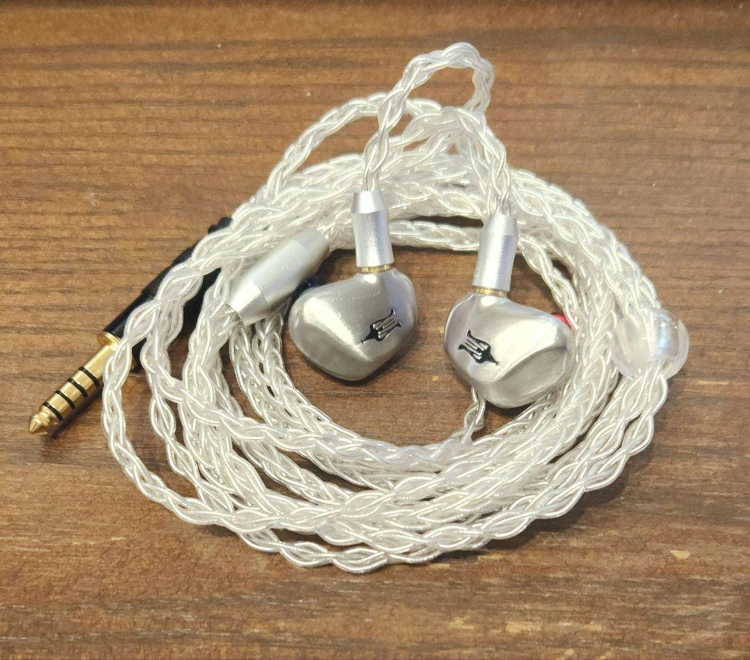 イヤホン MEZE AUDIO RAI SOLO