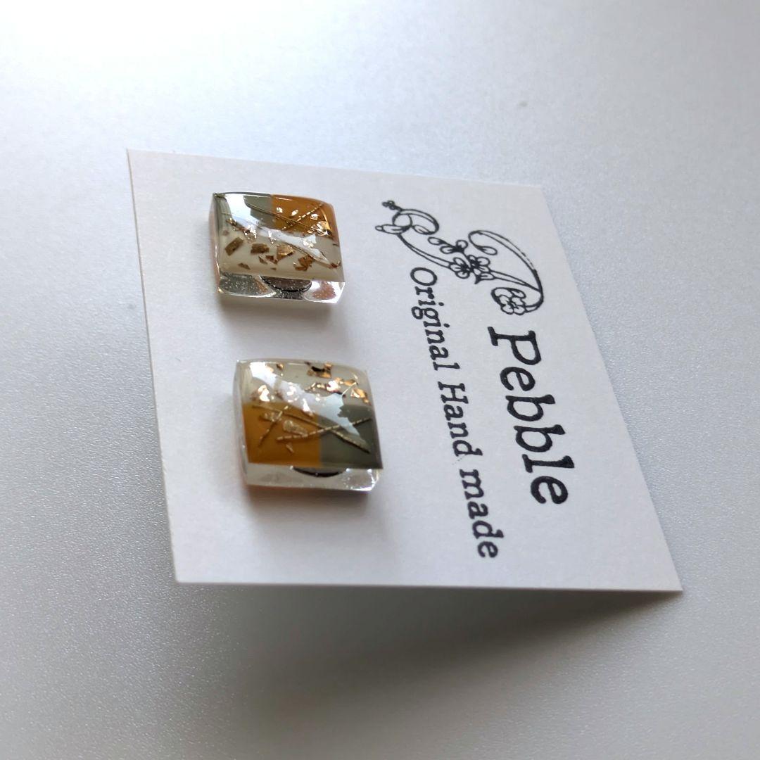 No.830　レジンピアス　ハンドメイド【スクエア】モスグリーン　ゴールド