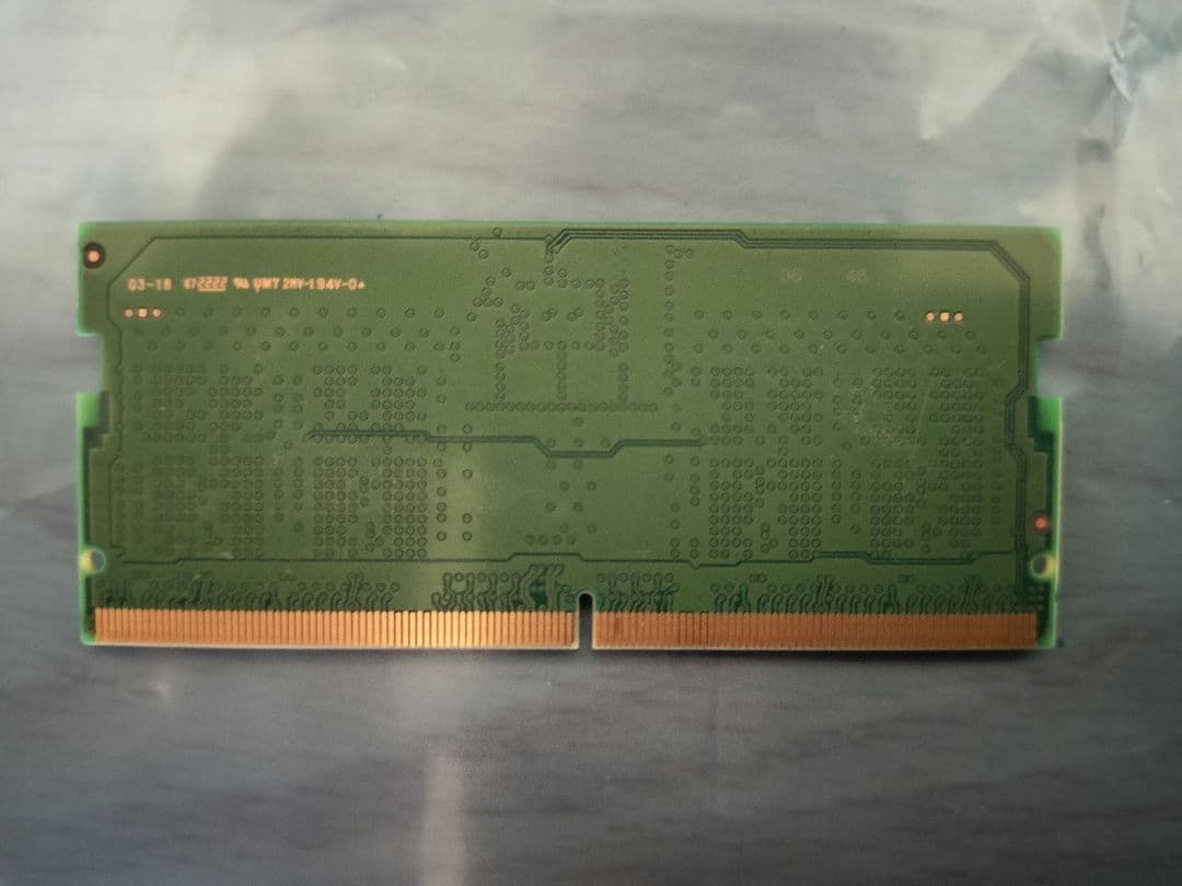 Samsung DDR5 8GB メモリ