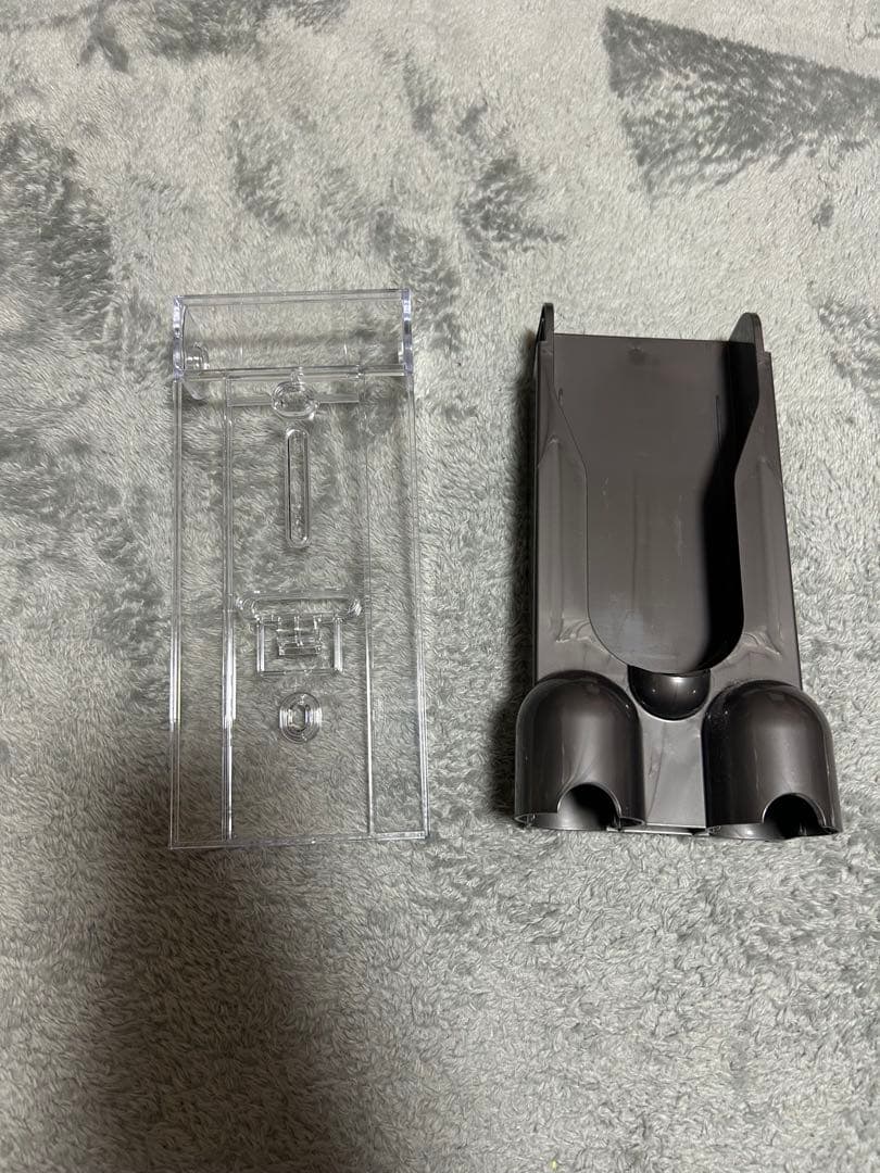 月に負けた犬　Dyson cyclone v10 fluffy 本体