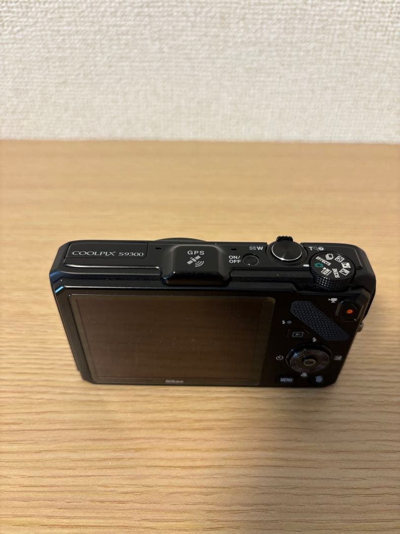 【動作品】Nikon coolpix S9300 黒　ブラック　コンデジ