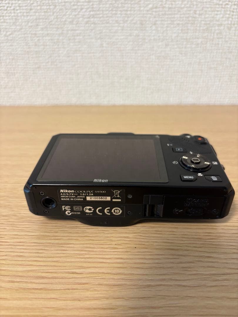 【動作品】Nikon coolpix S9300 黒　ブラック　コンデジ