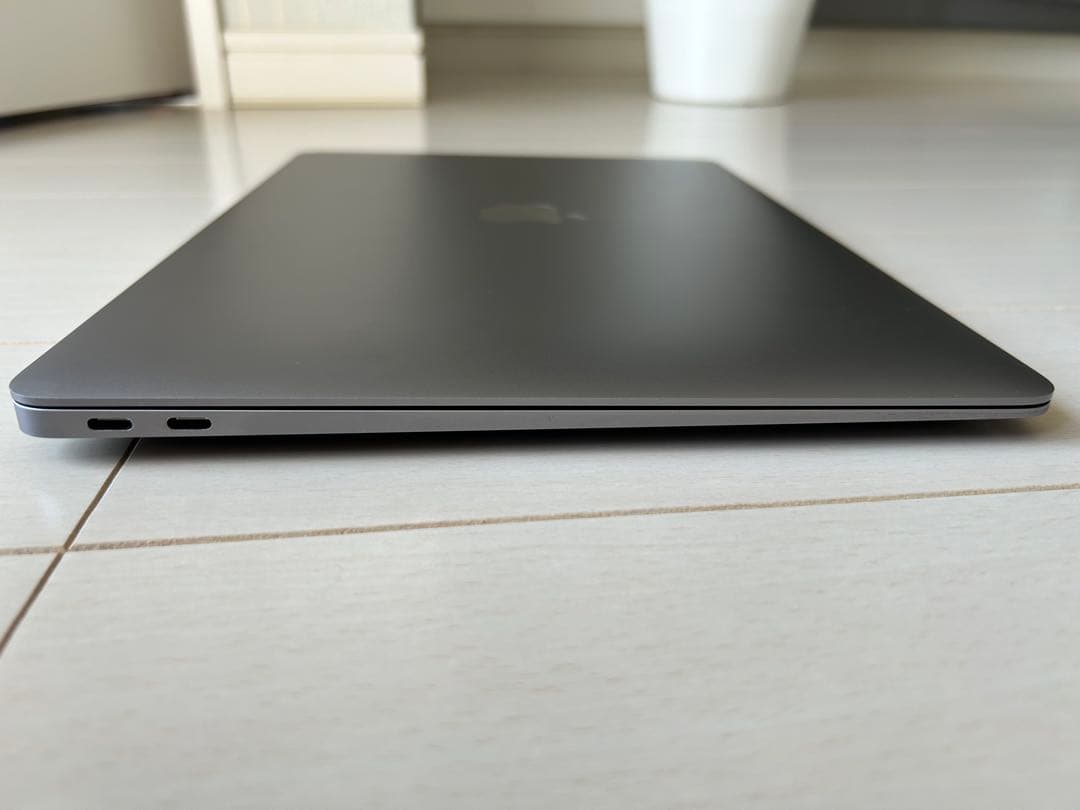 MacBook Air 2020 M1 8GB 256GB スペースグレー