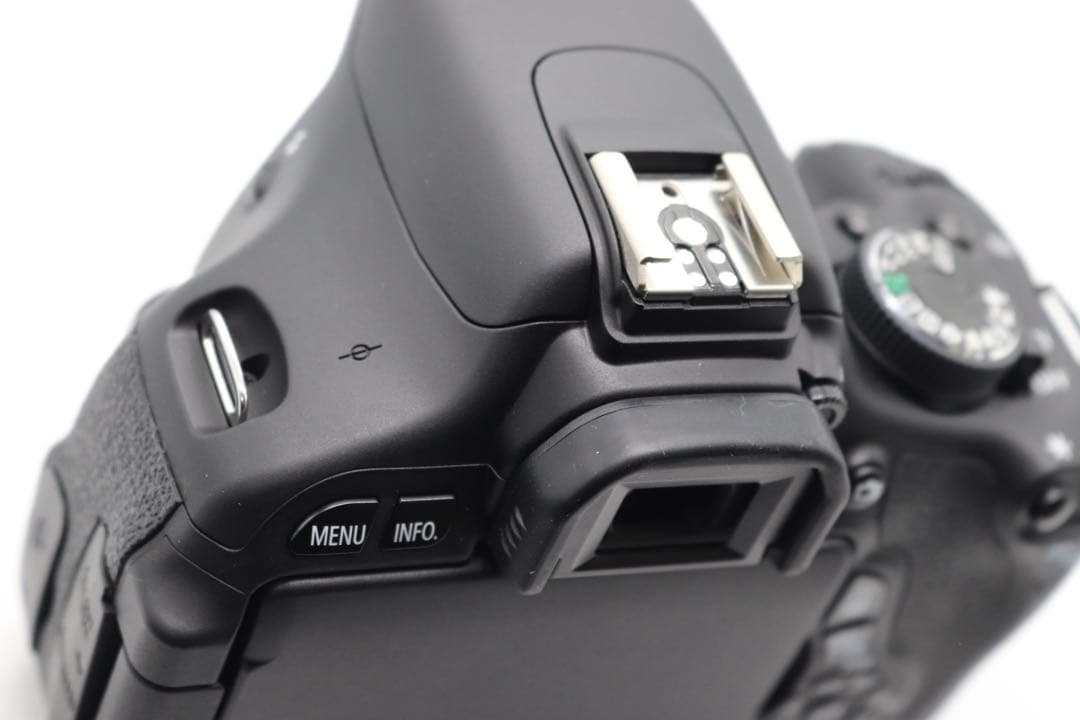 ボディ新品級 【Canon EOS Kiss X5 ダブルレンズセット】 保証◎