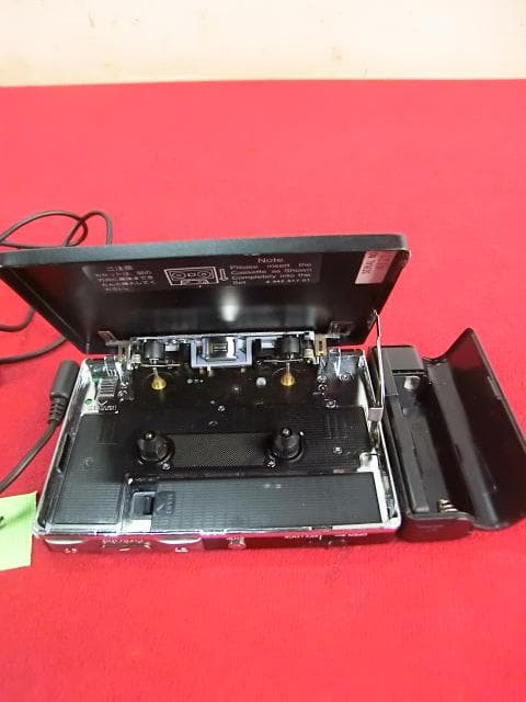 124：SONY WM-701C ソニー　カセットウォークマン　ジャンク