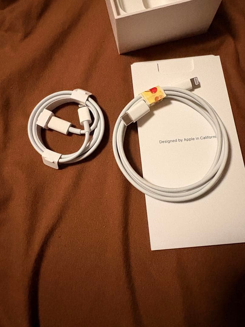 S*様 iPhone8 Gold 64GB SIMフリーバッテリー85% 純正ケ