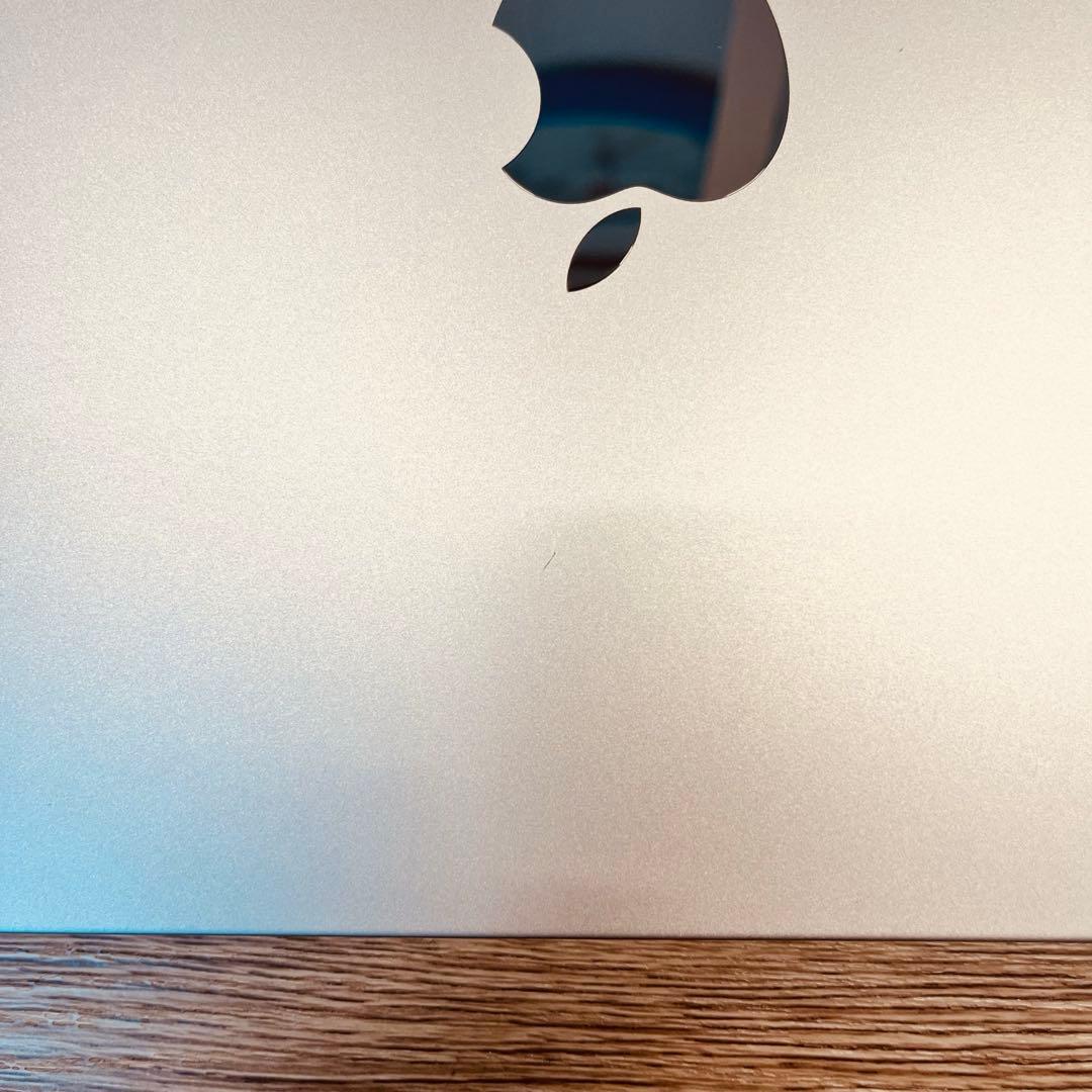 Macbook Air M2 13.6 スターライト 8GB/256GB