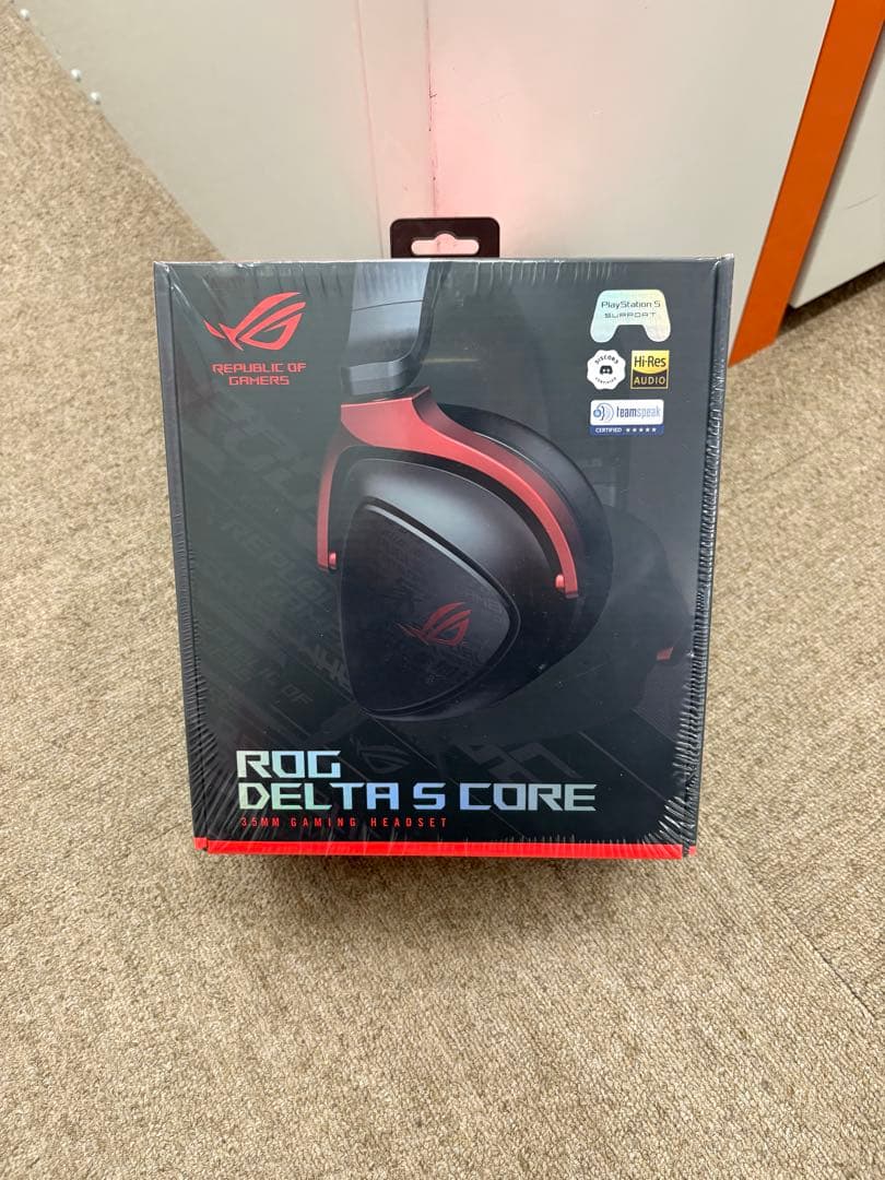 【新品未使用】ASUS ゲーミングヘッドセット ROG Delta S Core