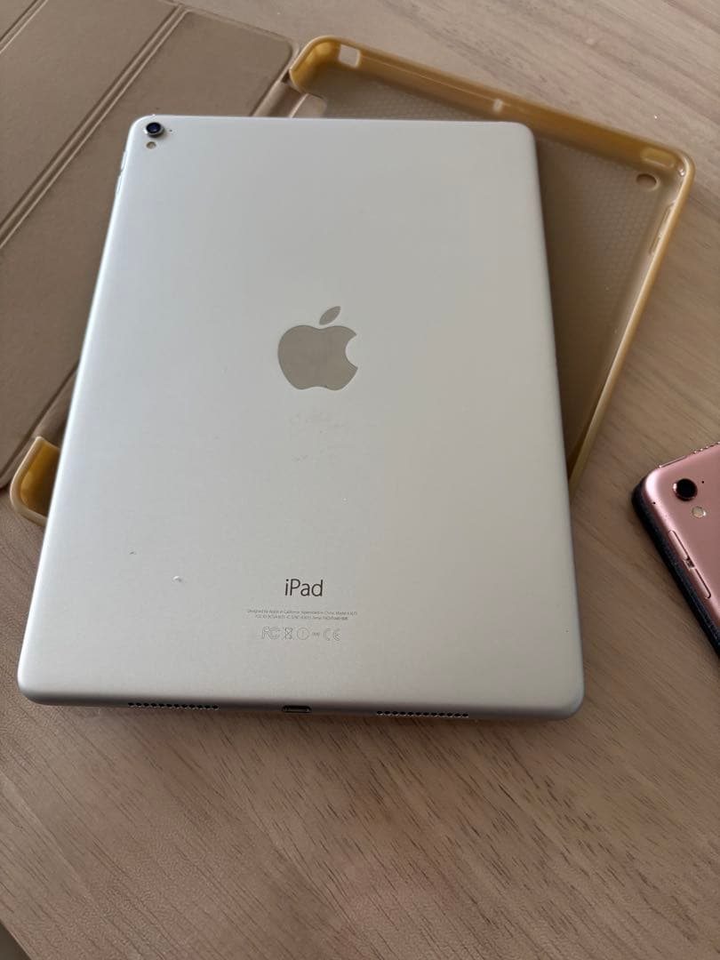 S*a様 iPad Pro9.7 Wi-Fi+SIMフリー128GB完動品+3