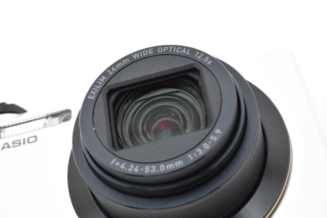 ■ ほぼ新品 ■ カシオ　CASIO EX-ZR300 《 元箱・ホワイト 》