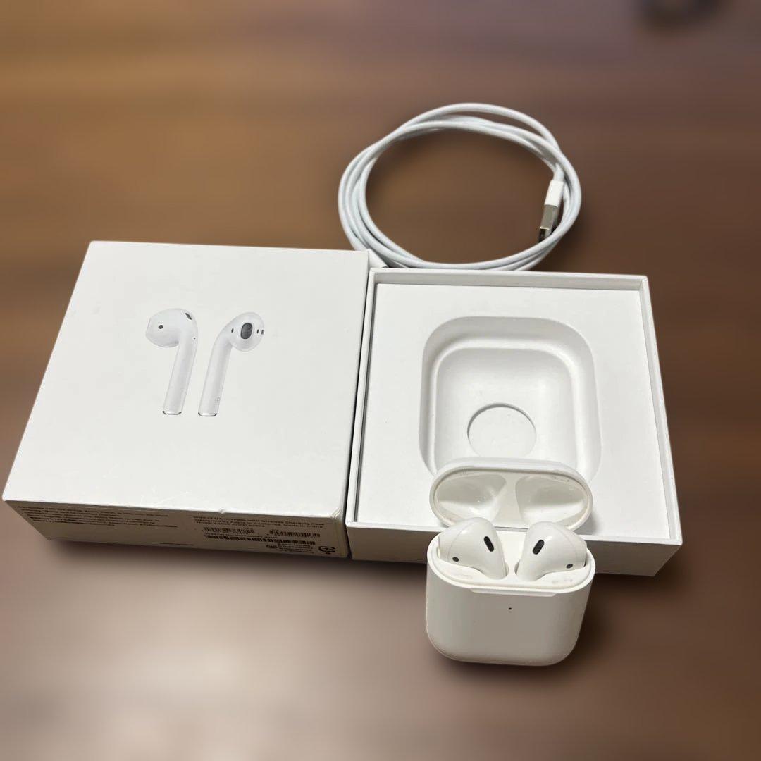 AirPods本体 ホワイト 充電ケーブル付き　第2世代