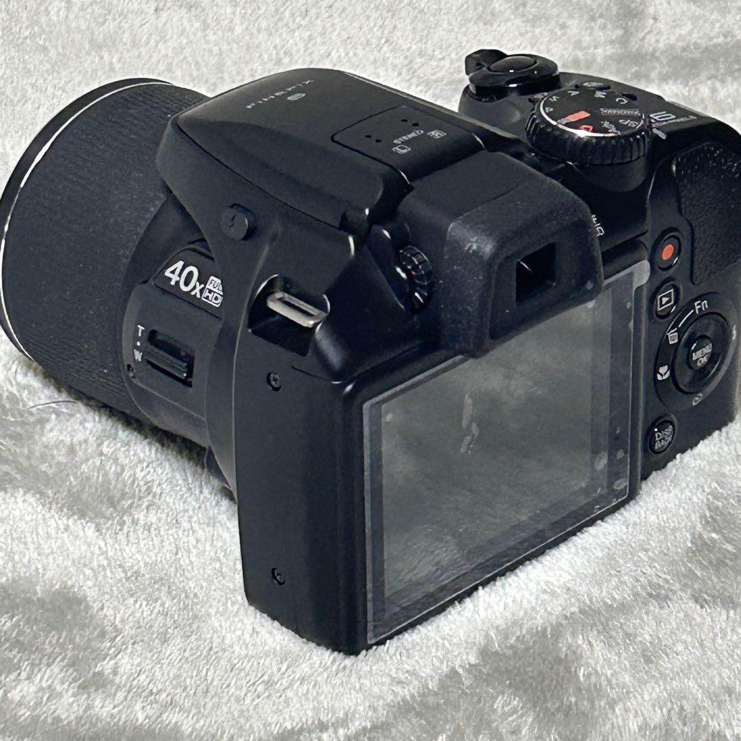 【動作品　付属品完備　美品】FUJIFILM FINEPIX S8200