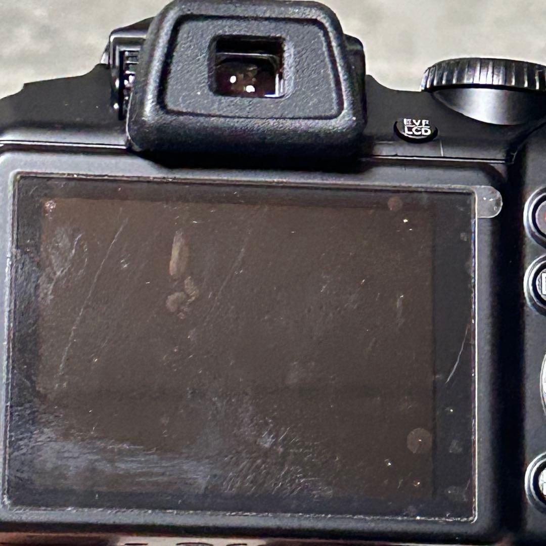 【動作品　付属品完備　美品】FUJIFILM FINEPIX S8200