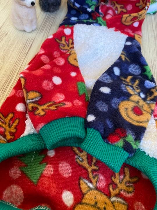 犬服  ラグラン(Ｓ)   ꒡̈⃝Lily꒡̈⃝ハンドメイド  Xmasもふもふ