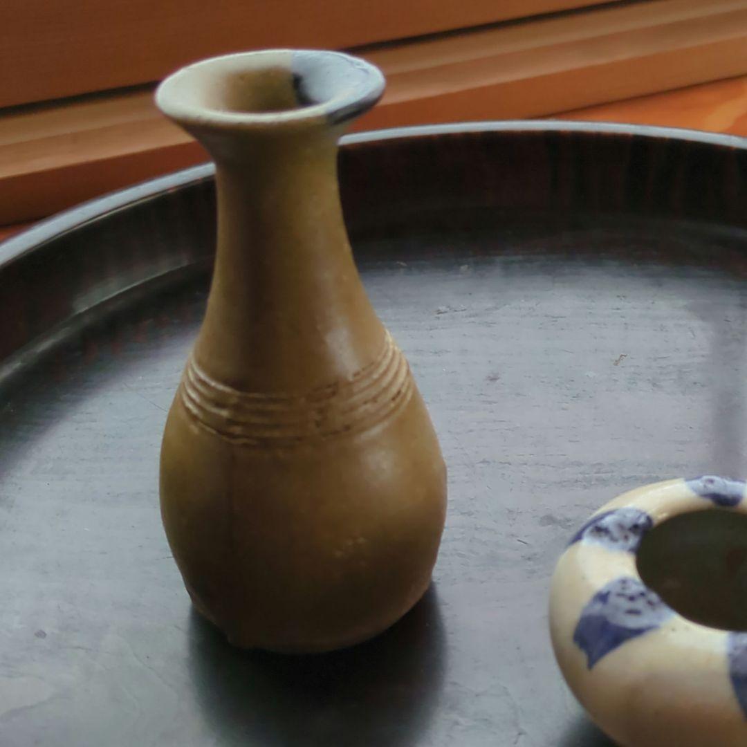 緑がかった茶色の陶器瓶　骨董品　古琉球　沖縄