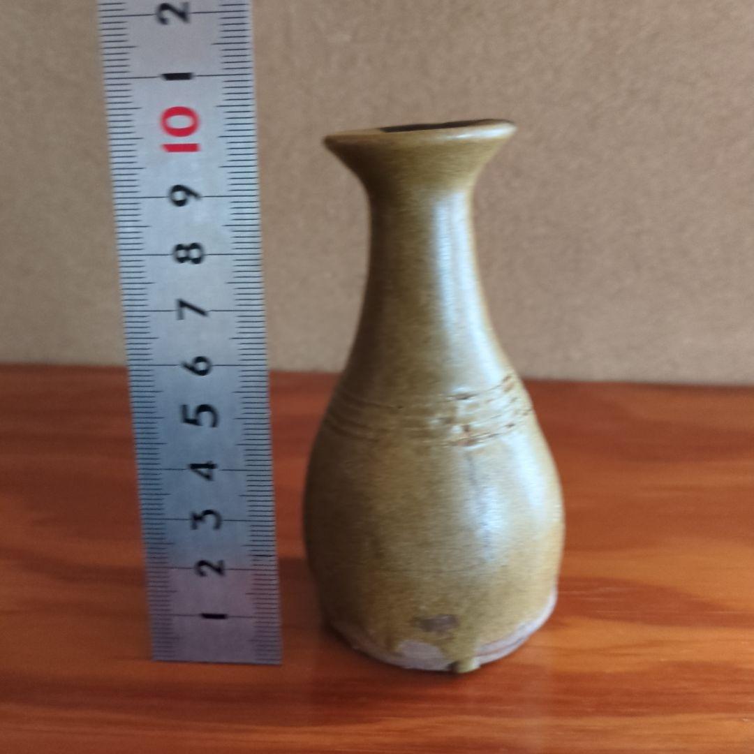 緑がかった茶色の陶器瓶　骨董品　古琉球　沖縄