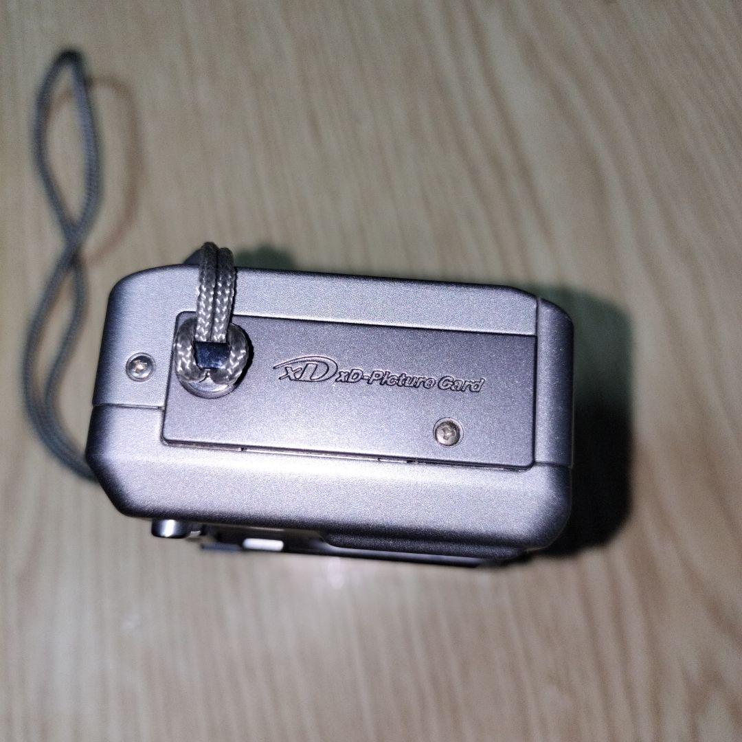 富士フイルム FinePix F700 コンパクトデジタルカメラ