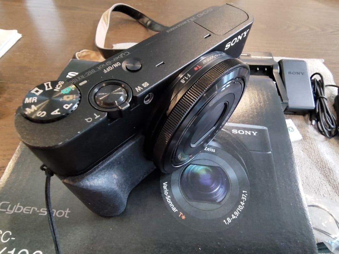 SONY Cyber-shot DSC-RX100 デジタルカメラ