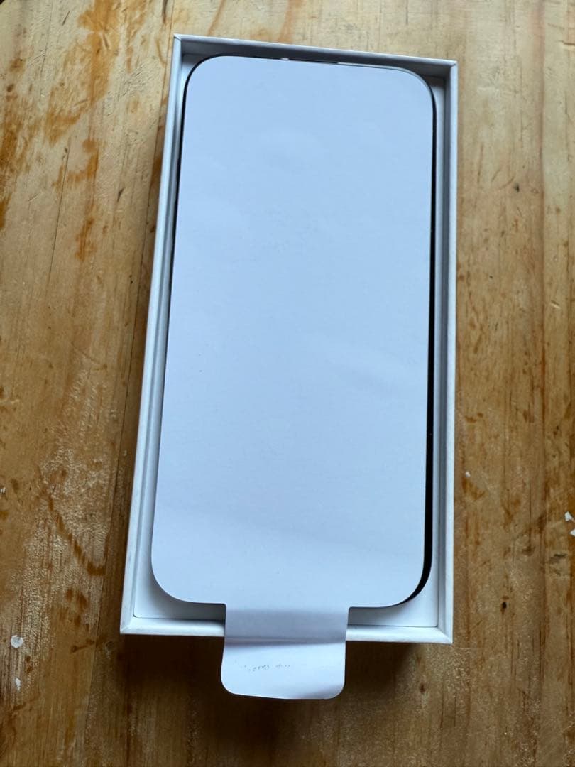 ジャンク iphone 16 128GB