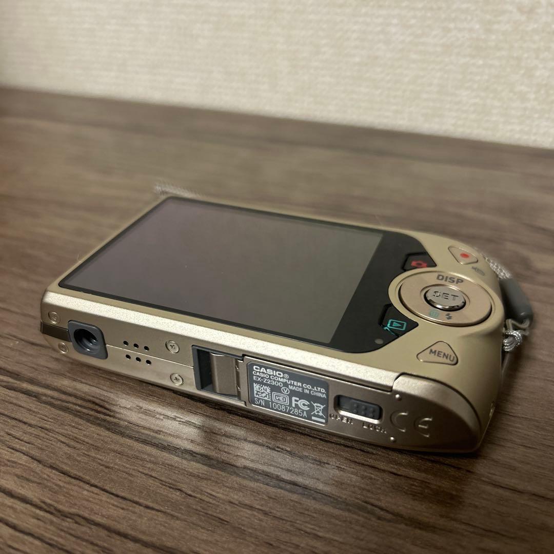 【極美品】CASIO EXILIM EX-Z2300 デジタルカメラ ゴールド