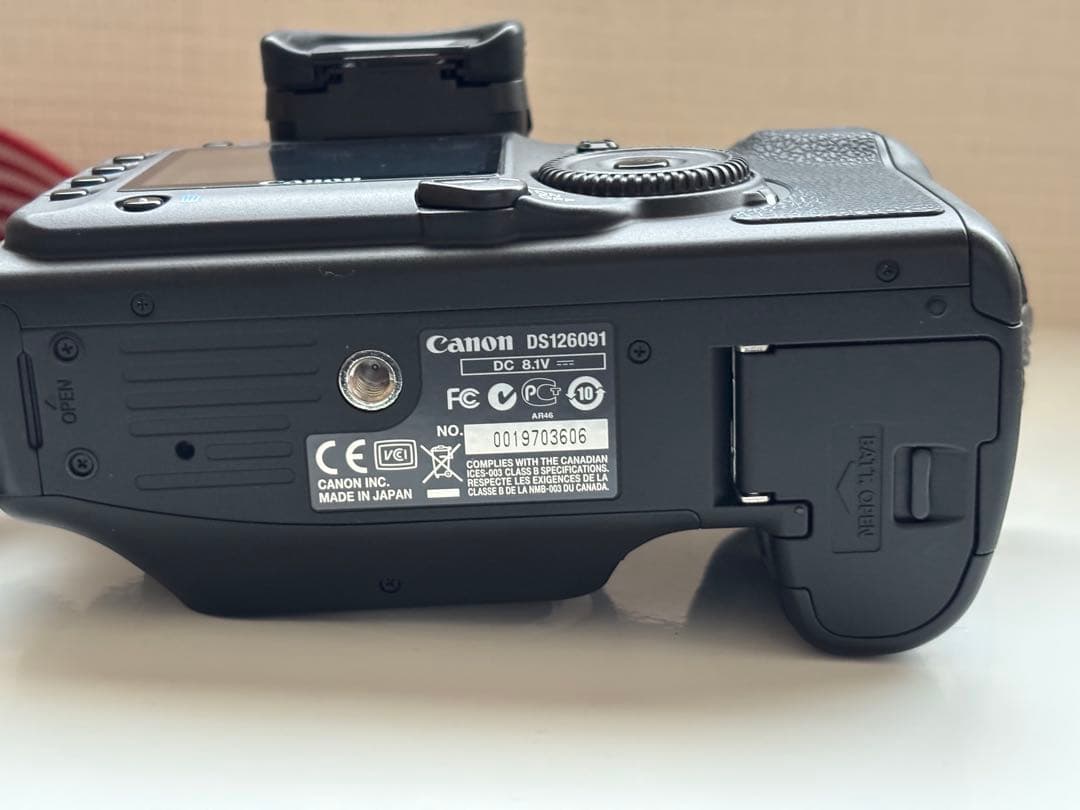 Canon EOS 5D デジタル一眼レフカメラ　本体