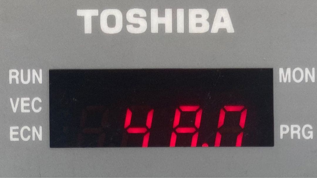 東芝　インバーター 型番：TOSHIBA VFS9-2002PM-AN(1)