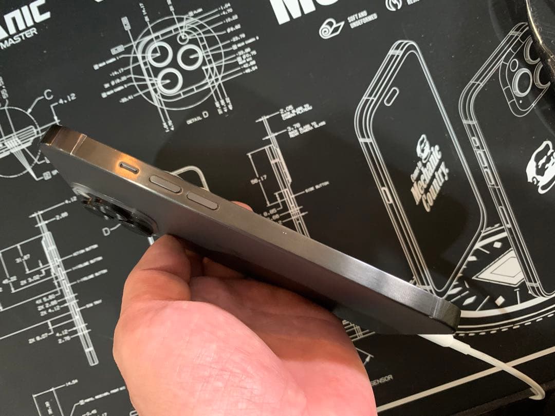 L*1様 Apple iPhone XR カスタム16ProMax風 128GB