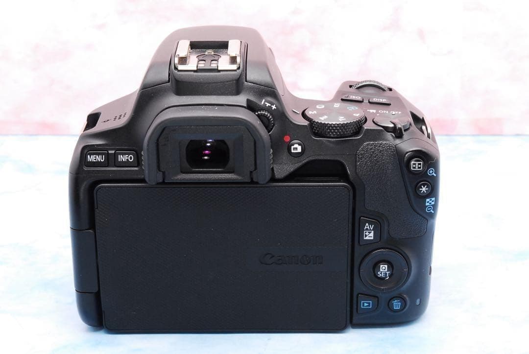 Canon EOS Kiss X10☆一眼レフカメラ☆超望遠レンズ付☆入学式