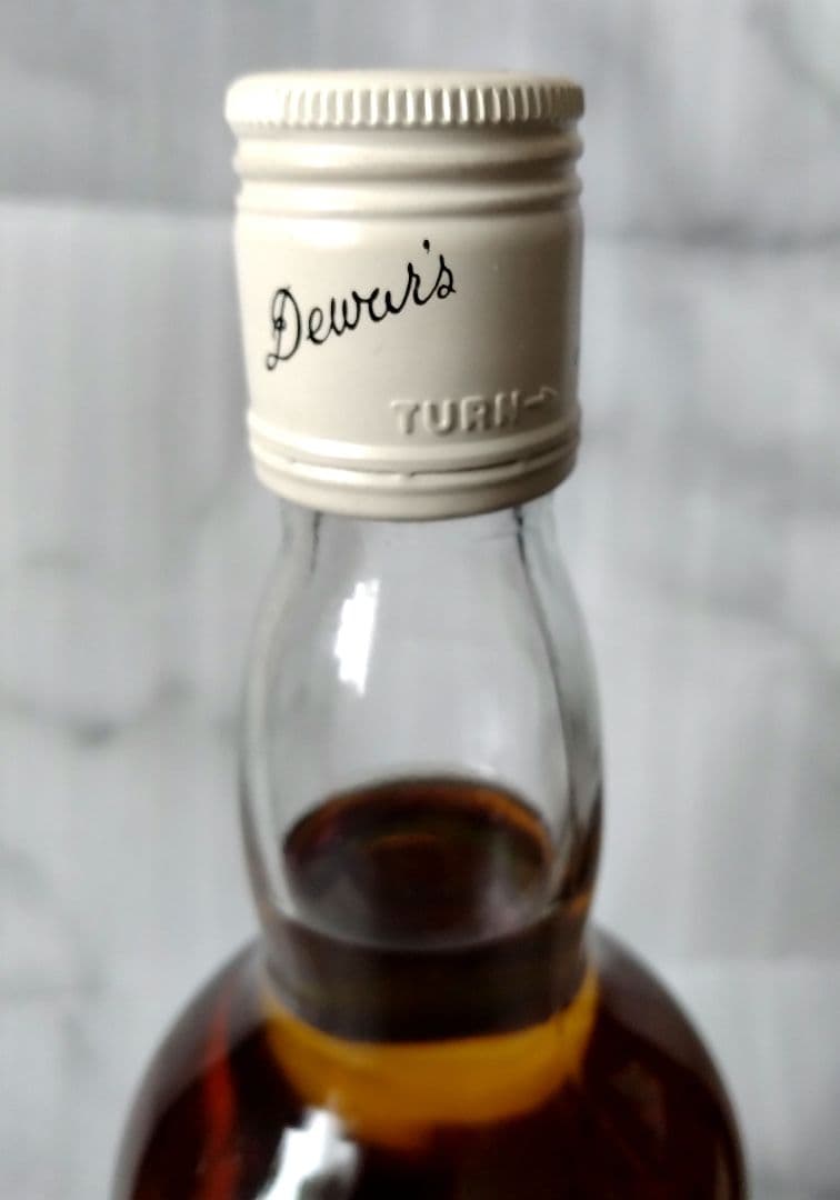 Dewar's White Label スコッチウイスキー 750ml