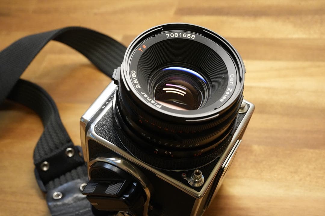 フィルムカメラ Hasselblad 500CM Planar 80mm F2.8 CF A12
