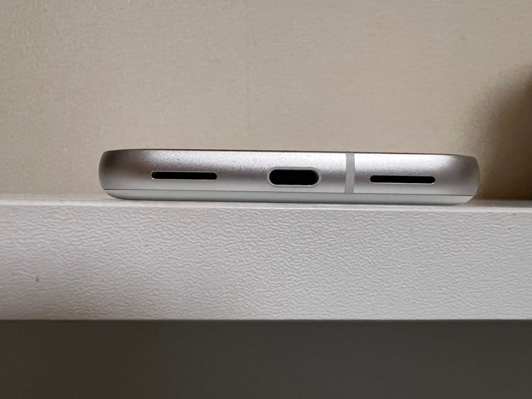 美品　Google Pixel 8a ホワイト