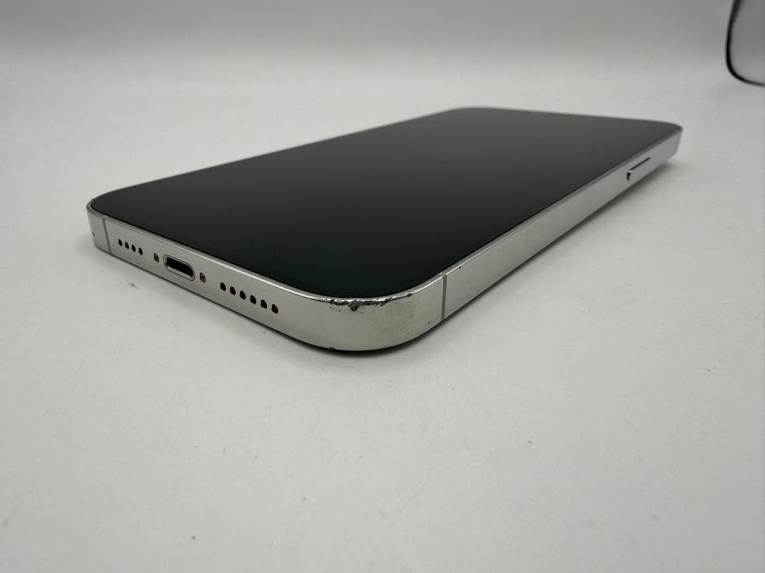 iPhone 13 Pro MAX 256GBシルバー 本体 A2641