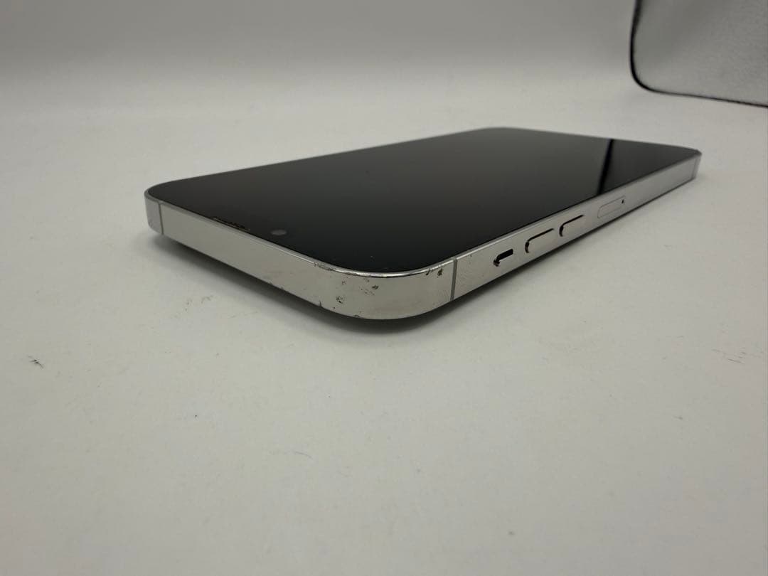 iPhone 13 Pro MAX 256GBシルバー 本体 A2641