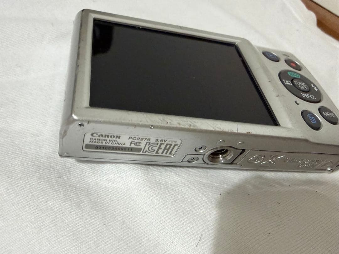 Canon キャノン コンパクトデジタルカメラ IXY180 シルバー ジャンク