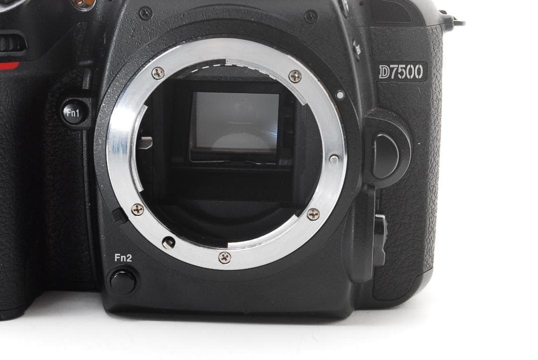 Nikon D7500 望遠付ダブルレンズ 高性能モデル