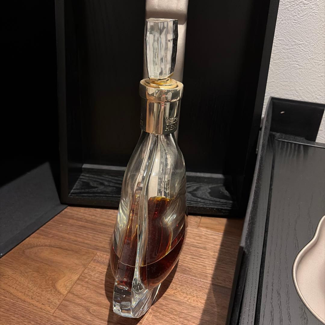 HENNESSY ヘネシー リシャール700mlバカラ製空き瓶、化粧箱、外箱あり