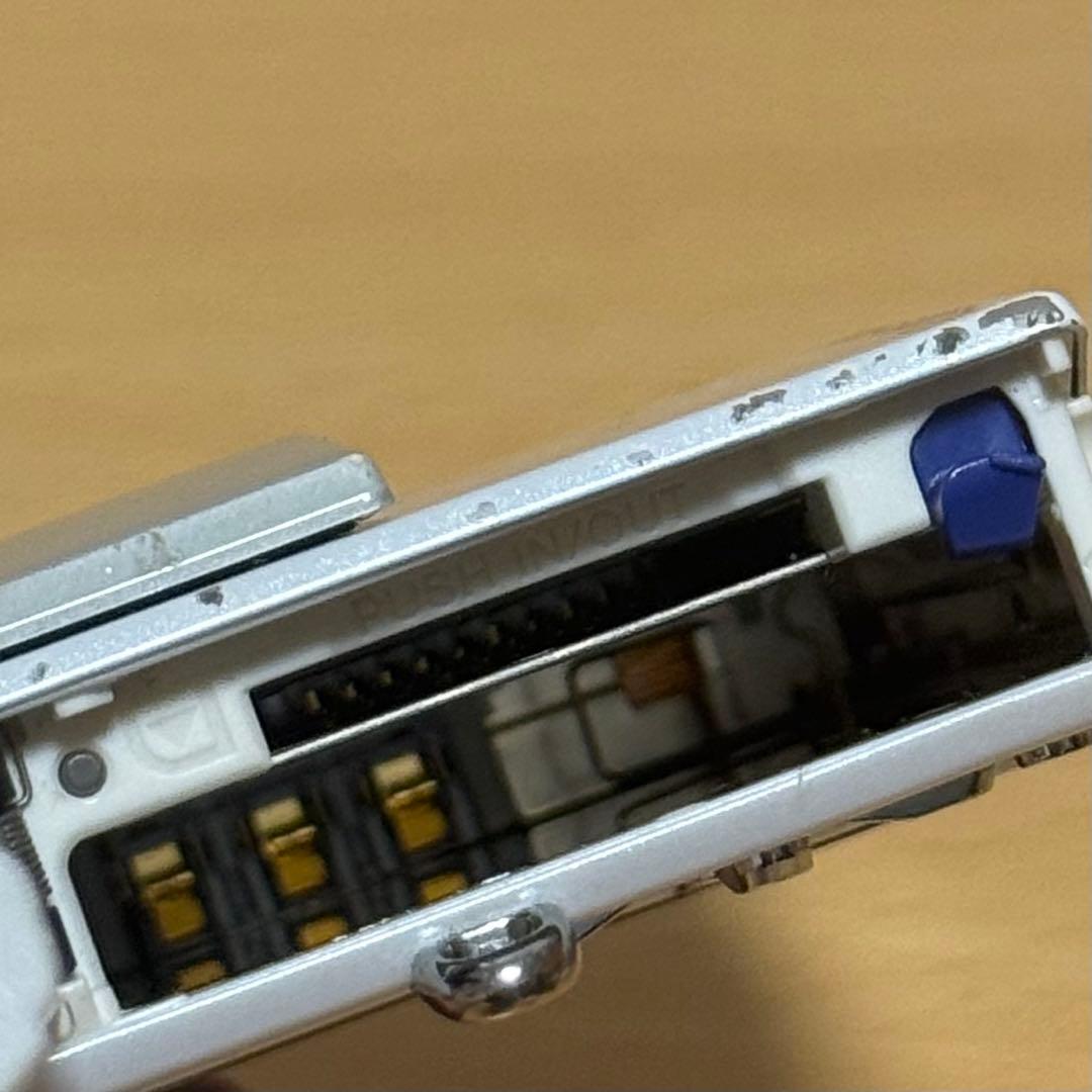 メモリースティック4GB付き　SONY Cyber-shot DSC-T10