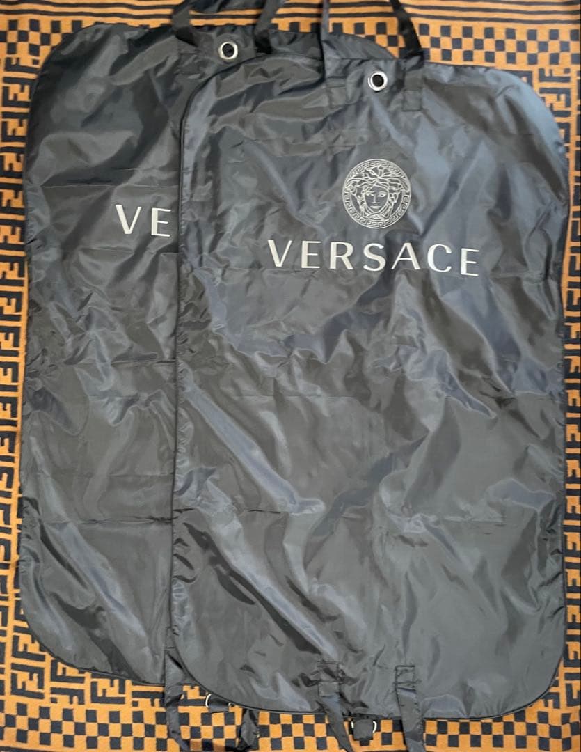 VERSACE ガーメントバッグ ブラック　9枚セット
