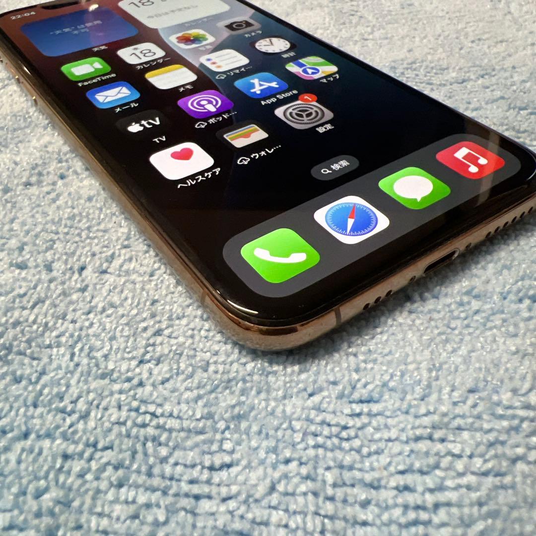 Apple iPhone Xs 64GB SIMフリー