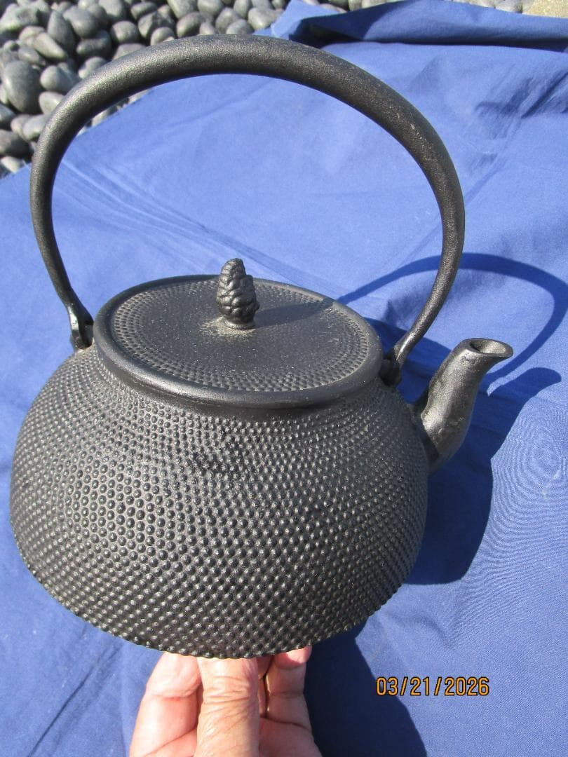南部鉄瓶　鉄瓶　在銘　旬利休 作　水漏れ無し　茶道具　未使用と思う　煎茶道具