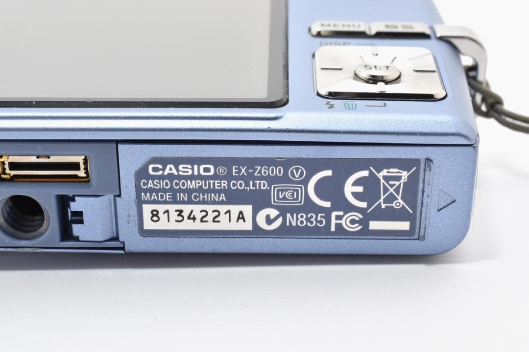 《 美品 》　カシオ　CASIO EXILIM EX-Z600 ブルー