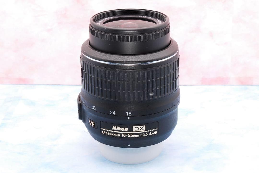 Nikon D3100☆一眼レフカメラ☆デビュー向け☆手ぶれ補正レンズ付